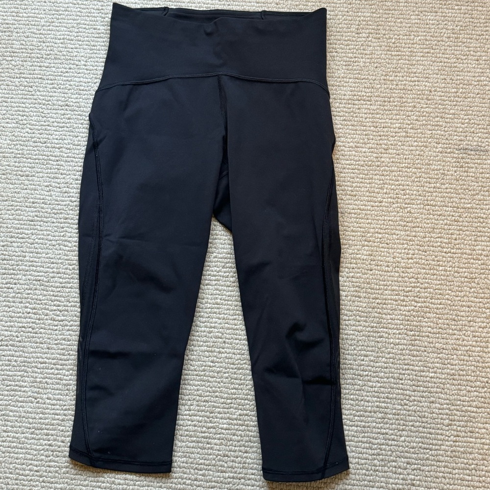 Lululemon, Black, Size 6, Capri Leggings, Mesh Details, Amazing Condition